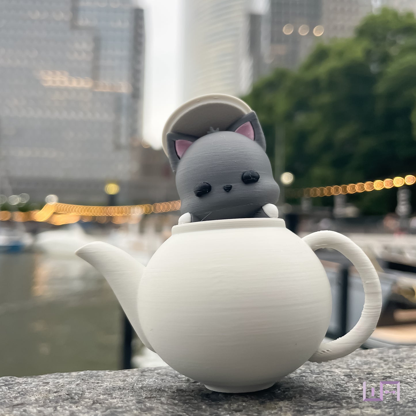 NYC: Cat Teapot