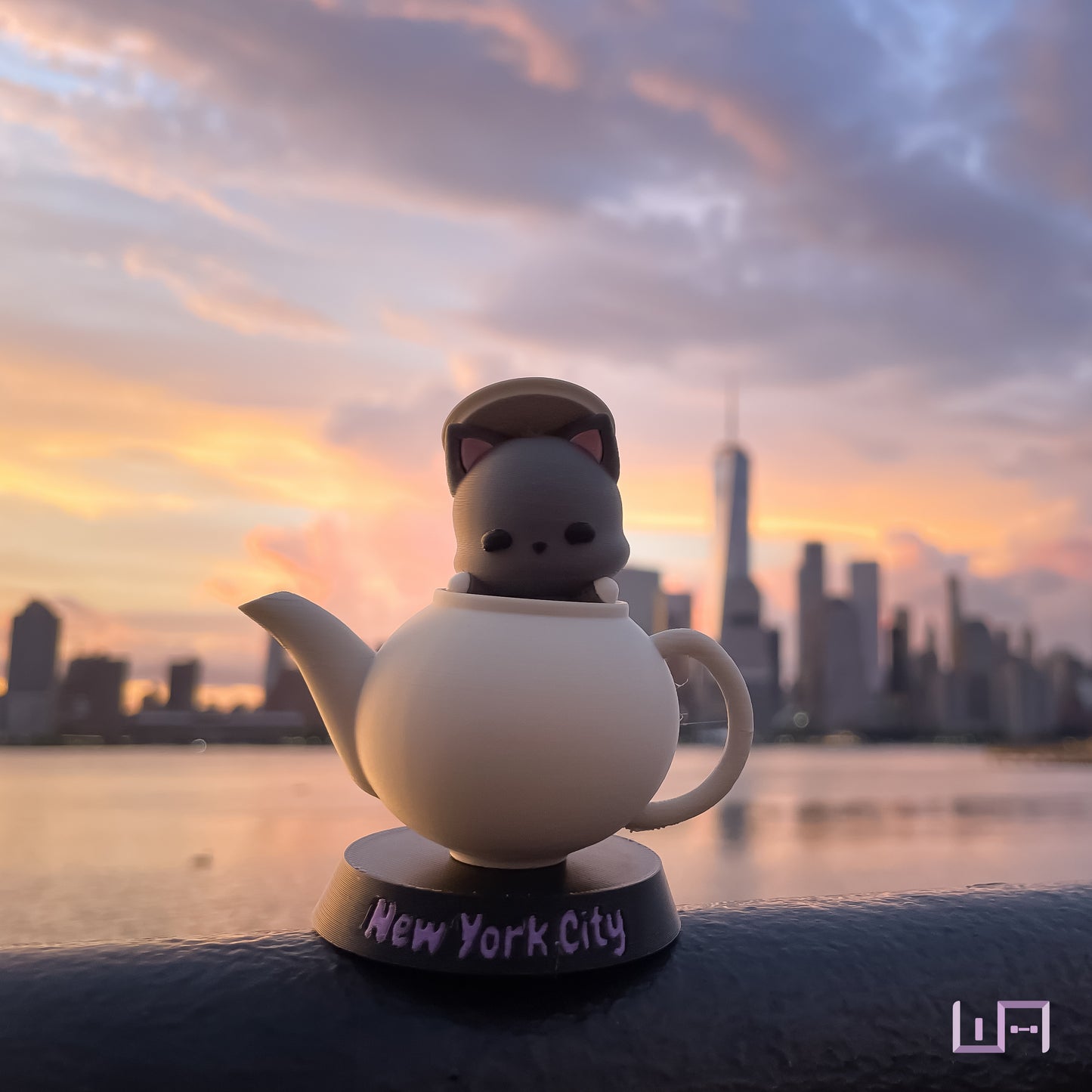 NYC: Cat Teapot