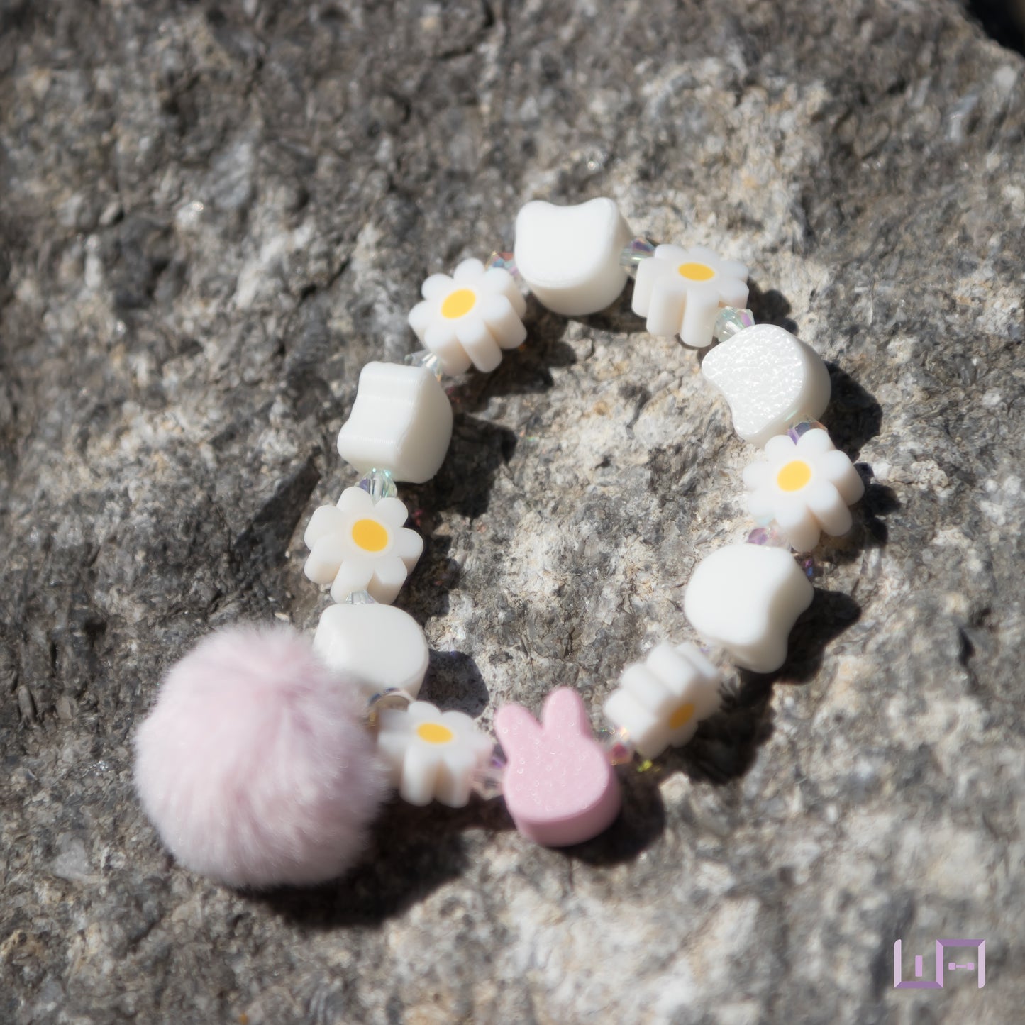 Jiniret with Daisy Bracelet