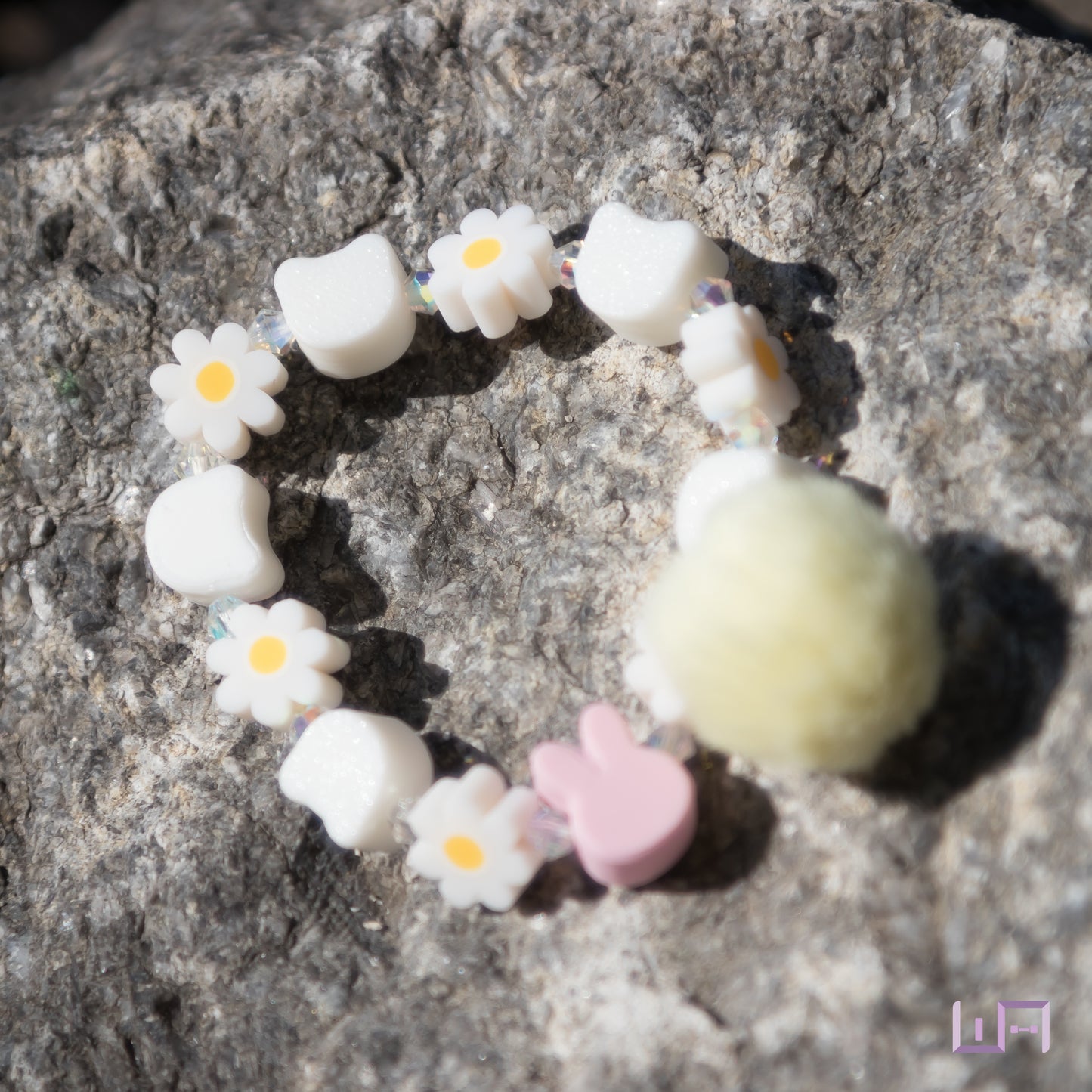 Jiniret with Daisy Bracelet