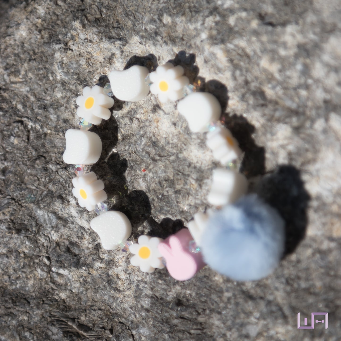 Jiniret with Daisy Bracelet