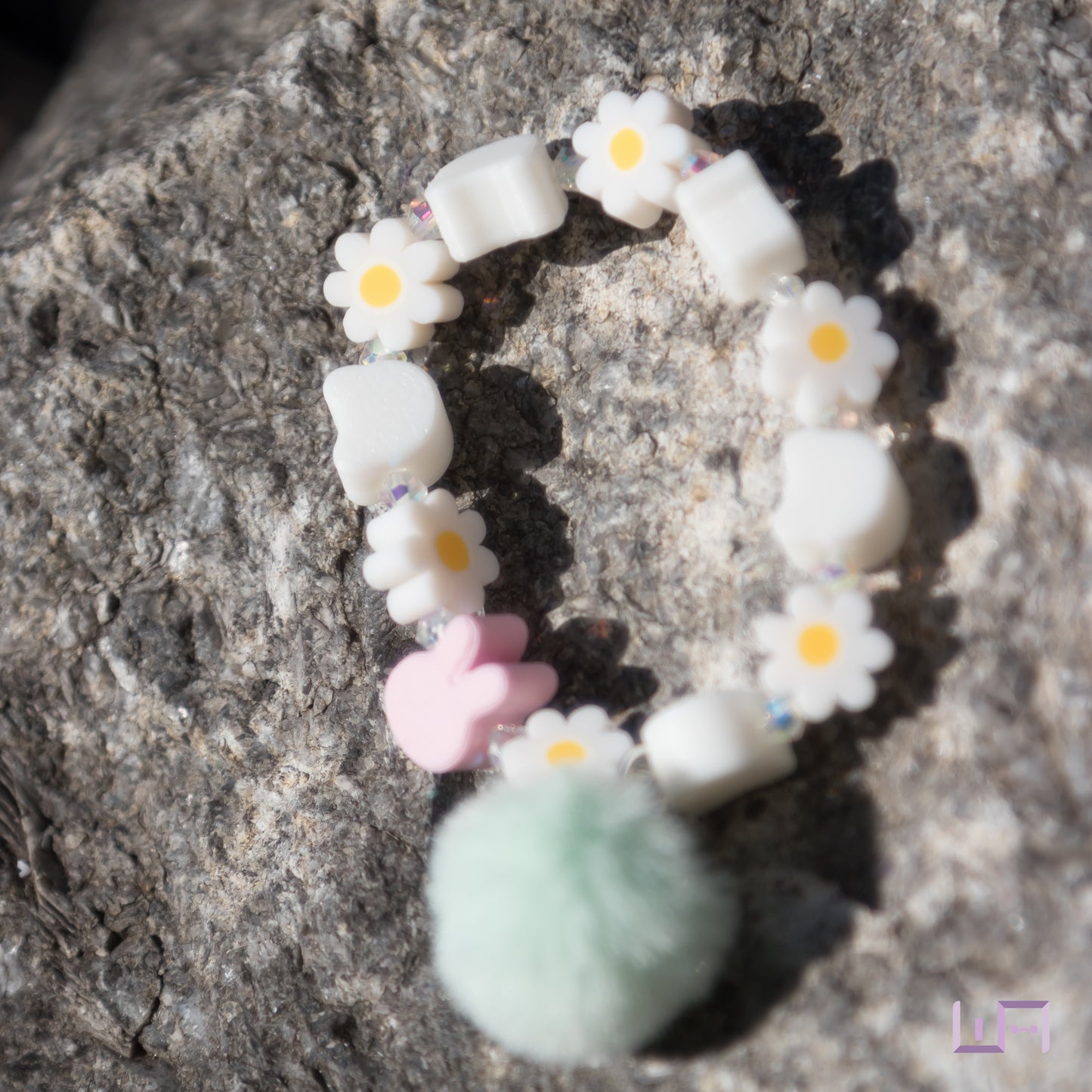 Jiniret with Daisy Bracelet